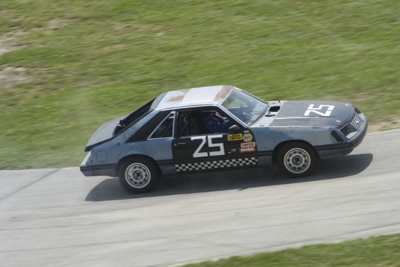 Illustration for article titled The 24 Hours Of LeMons New England 2009 Über Gallery, Part 2